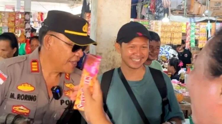Cokelat Dari Baju Cokelat Untuk Ibu-Ibu di  Pasar Tamako